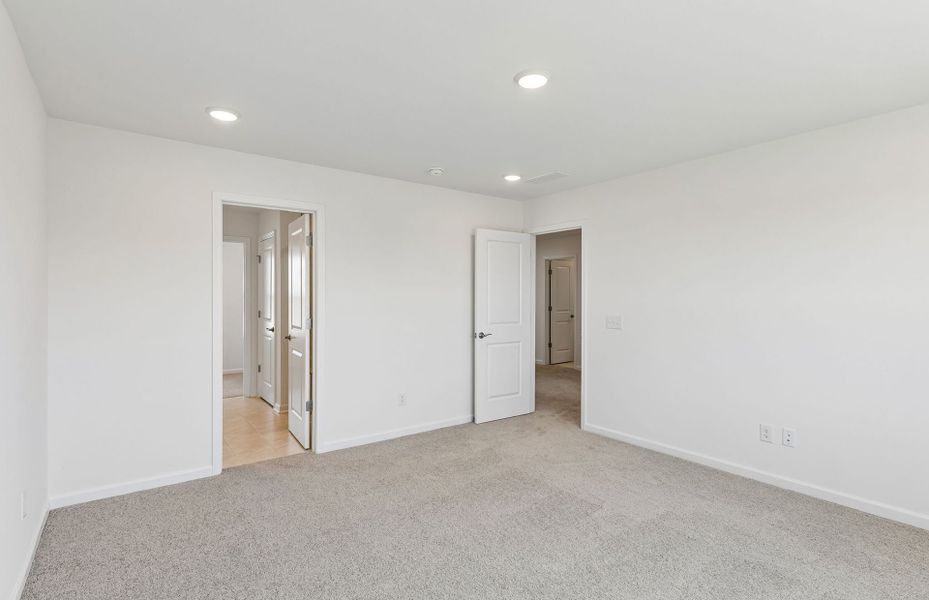 Spacious, unfurnished interior of a new home in Highlands of Carter's Station, Columbia (Image 24). Spacious, unfurnished interior of a new home in Highlands of Carter's Station, Columbia (Image 24).
