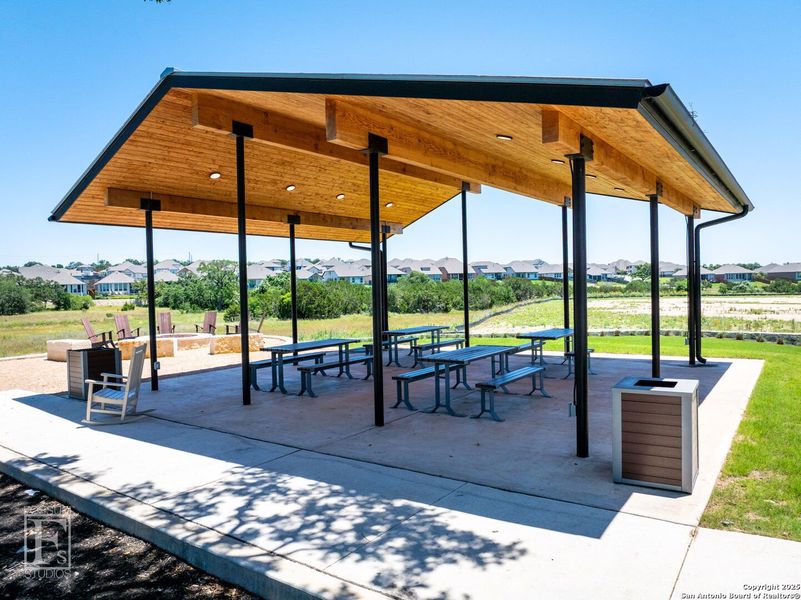 Community amenities in , New Braunfels (Image 23).