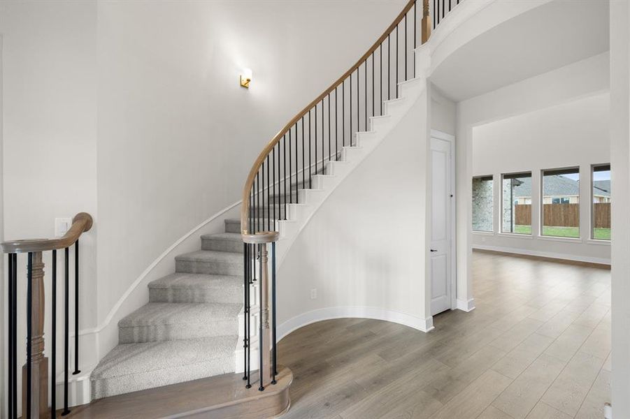 5401 Rowlan- Entry-2