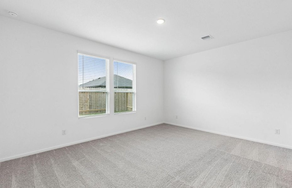Spacious, unfurnished interior of a new home in Stokesbury, Waller (Image 28).