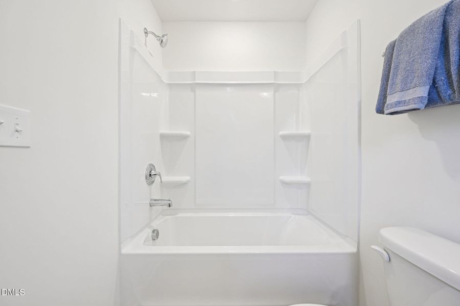 22-web-or-mls-2210 Rabbitbrush St.-S0204