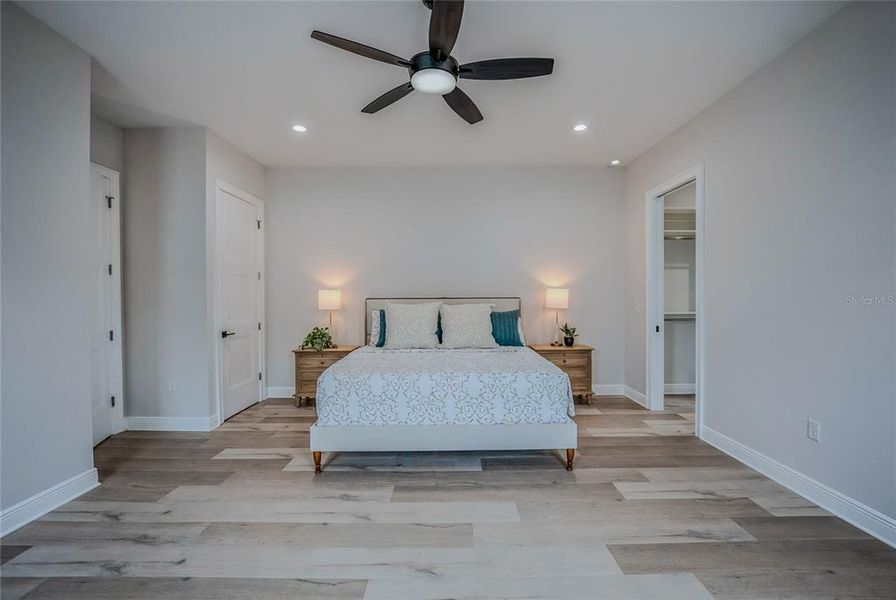 Furnished interior view inside a new home in , Ocala (Image 7).