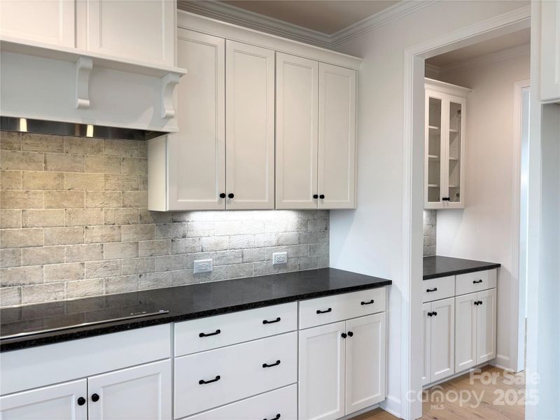 Image 33 of a home in Brighton Park.