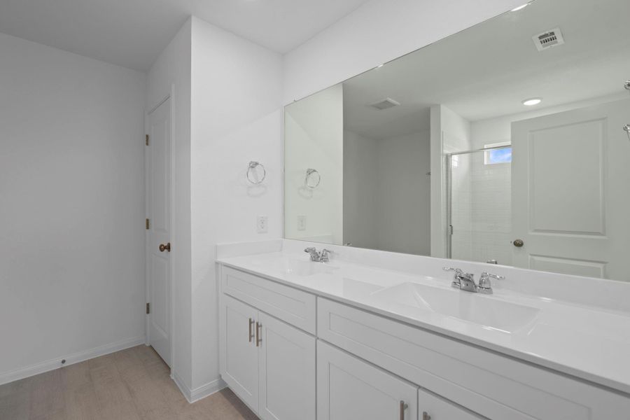 Furnished interior view inside a new home in Ellerden, Tomball (Image 7). Furnished interior view inside a new home in Ellerden, Tomball (Image 7).