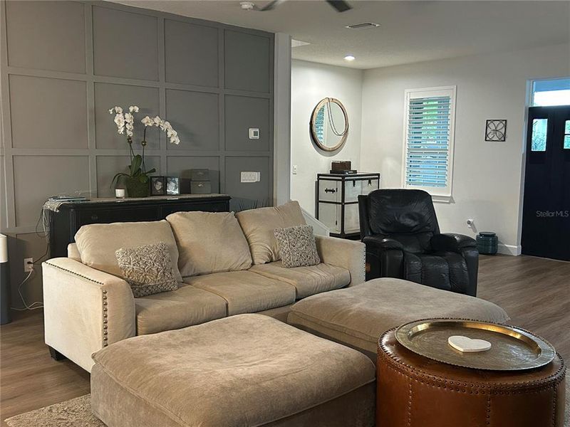 Furnished interior view inside a new home in , Orlando (Image 9).