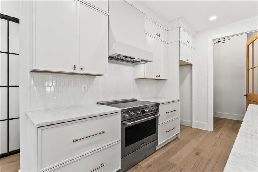 Furnished interior view inside a new home in , Winder (Image 19). Furnished interior view inside a new home in , Winder (Image 19).