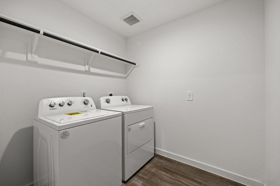 Close-up of interior finishes inside a home in , Rosharon (Image 18).