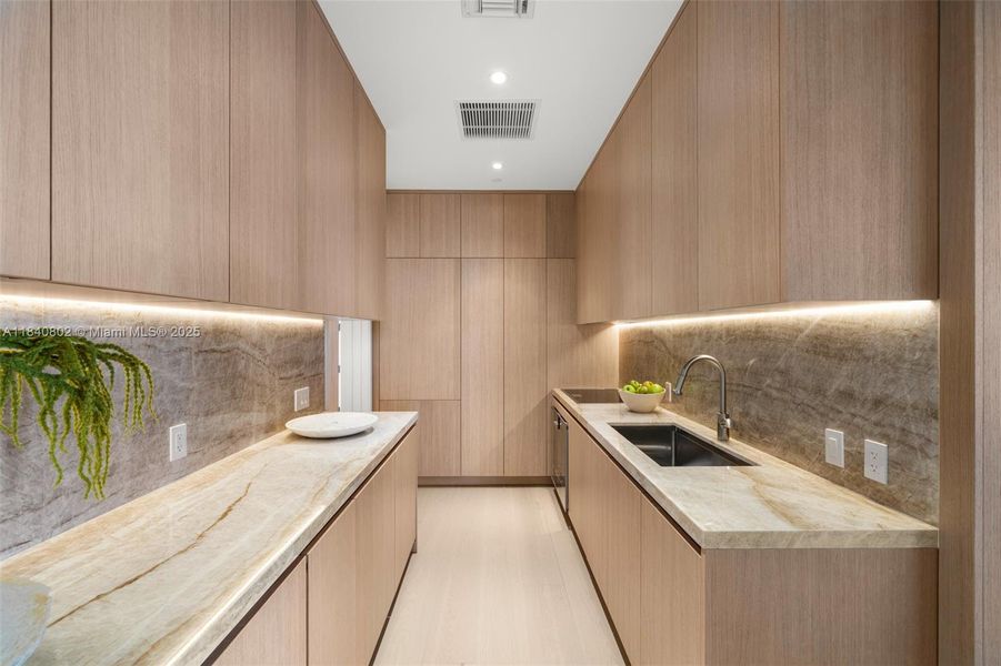 Furnished interior view inside a new home in , Miami Beach (Image 40).