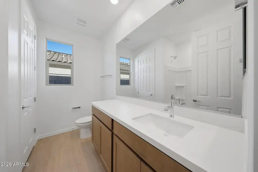 PHX_LasVentanas_Lot 2016_Crimson_18357_b