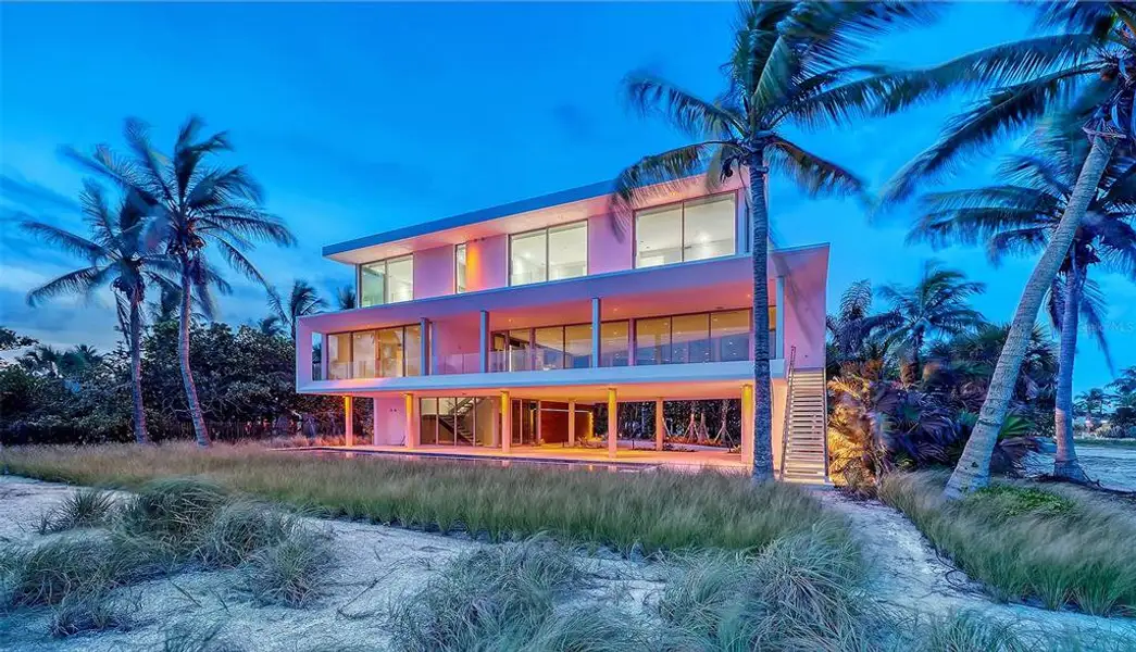 Exterior details and patio area of a home in , Longboat Key (Image 28).