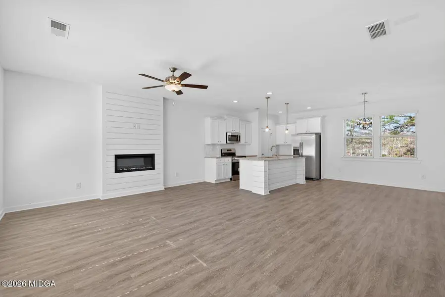 Spacious, unfurnished interior of a new home in Robins Estates, Warner Robins (Image 11). Spacious, unfurnished interior of a new home in Robins Estates, Warner Robins (Image 11).