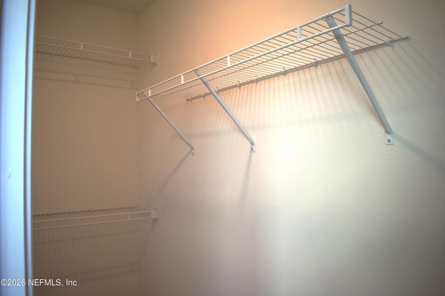 Spacious, unfurnished interior of a new home in Irongate Villas, Jacksonville (Image 22).