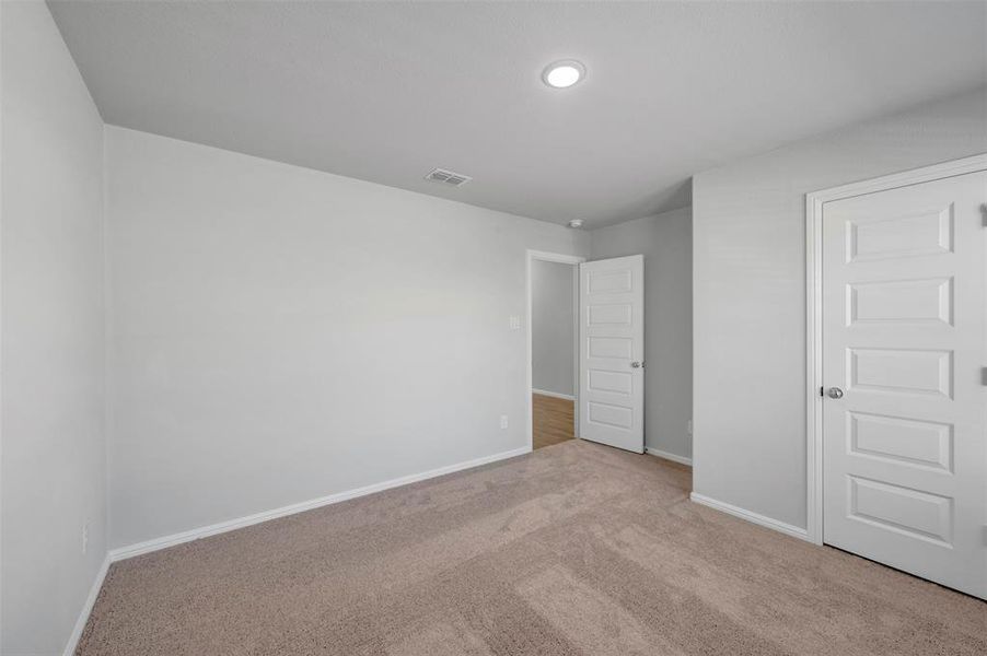 Spacious, unfurnished interior of a new home in Sagebrook, Argyle (Image 38). Spacious, unfurnished interior of a new home in Sagebrook, Argyle (Image 38).