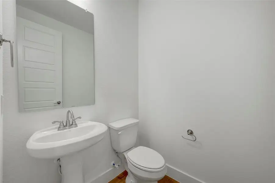 Furnished interior view inside a new home in Aster Park, McKinney (Image 9).