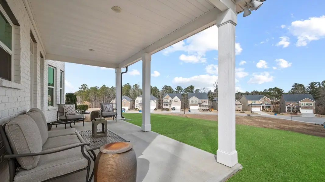 Representative exterior details of a home built from the Savannah by D.R. Horton in Water Oak Estates, Lawrenceville (Image 2).