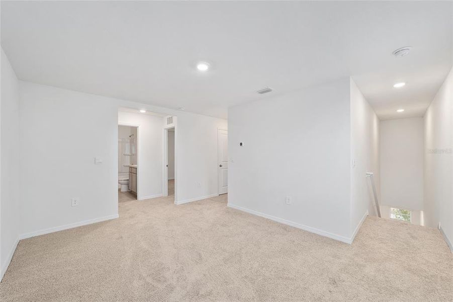 Spacious, unfurnished interior of a new home in Ocala Crossings South, Ocala (Image 22). Spacious, unfurnished interior of a new home in Ocala Crossings South, Ocala (Image 22).