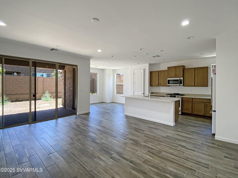 377 Malachite (3) 377 Malachite (3)