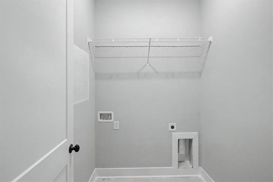 Spacious, unfurnished interior of a new home in , Rome (Image 35).