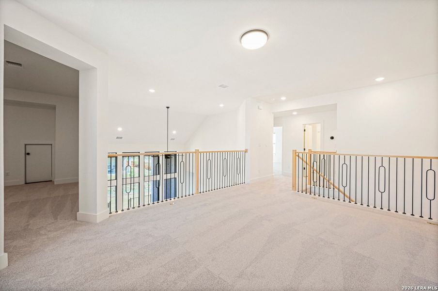 Spacious, unfurnished interior of a new home in La Cima, San Marcos (Image 28).