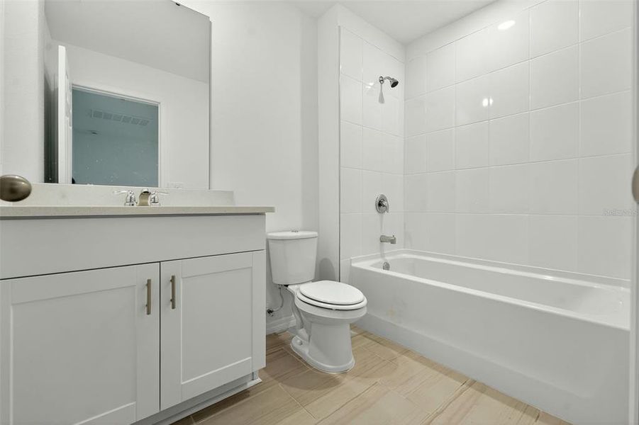 Furnished interior view inside a new home in , Orlando (Image 11).