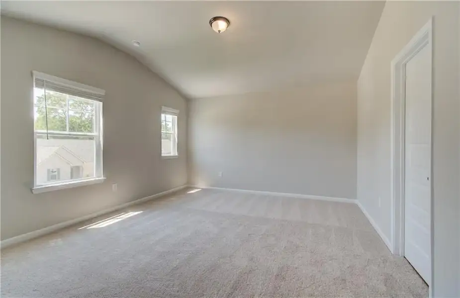 Spacious, unfurnished interior of a new home in Brighton, Locust Grove (Image 21).