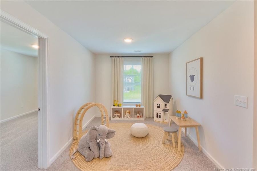 Loft Upstairs-VIRTUALLY STAGED