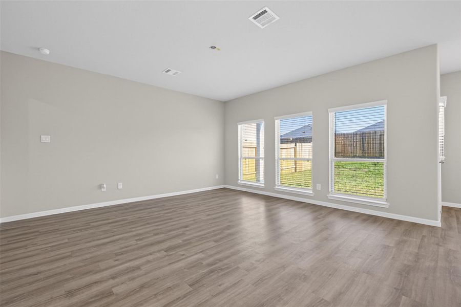 Spacious, unfurnished interior of a new home in Woodland Lakes, Huffman (Image 20). Spacious, unfurnished interior of a new home in Woodland Lakes, Huffman (Image 20).