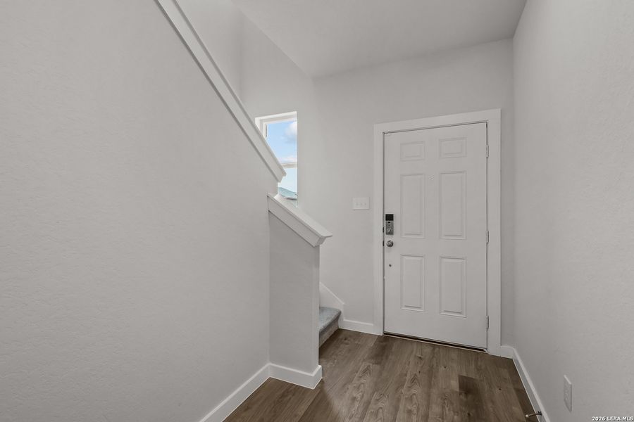 Spacious, unfurnished interior of a new home in Rosemont Hill, San Antonio (Image 19). Spacious, unfurnished interior of a new home in Rosemont Hill, San Antonio (Image 19).