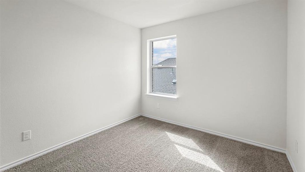 Spacious, unfurnished interior of a new home in Creekside Ranch, Blue Ridge (Image 30).