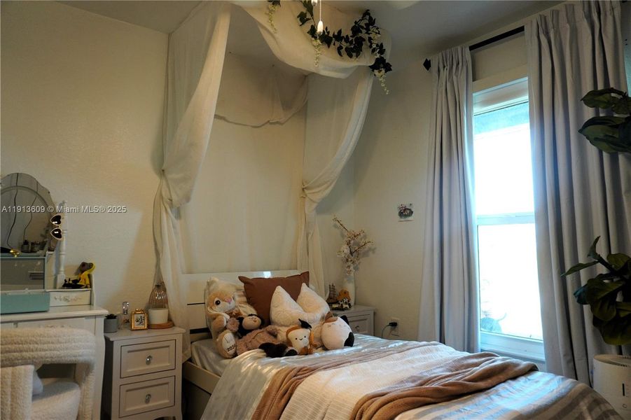 Furnished interior view inside a new home in , Labelle (Image 9).