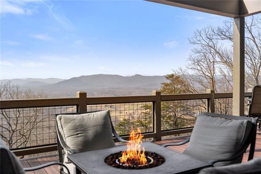 Exterior details and patio area of a home in , Cleveland (Image 33).