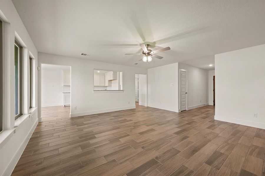 Spacious, unfurnished interior of a new home in Gatlin Ranch, Springtown (Image 19). Spacious, unfurnished interior of a new home in Gatlin Ranch, Springtown (Image 19).