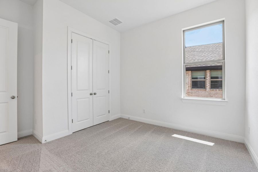 Spacious, unfurnished interior of a new home in 6 Creeks, Kyle (Image 39). Spacious, unfurnished interior of a new home in 6 Creeks, Kyle (Image 39).