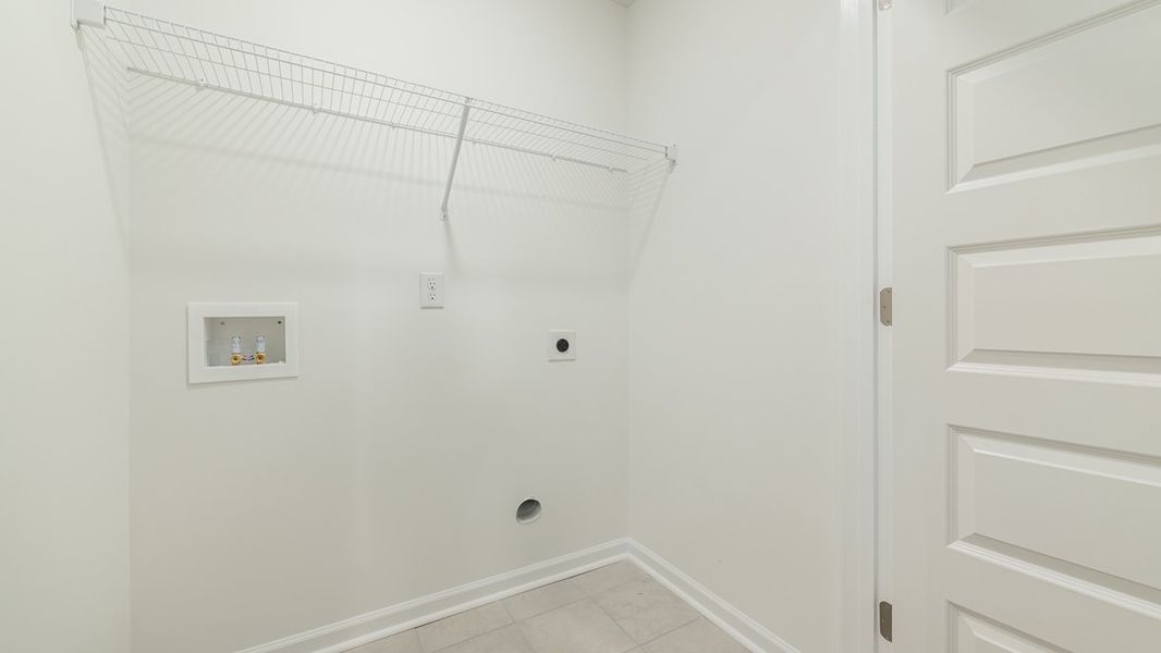 Spacious, unfurnished interior of a new home in Benteen Reserve, Atlanta (Image 24).
