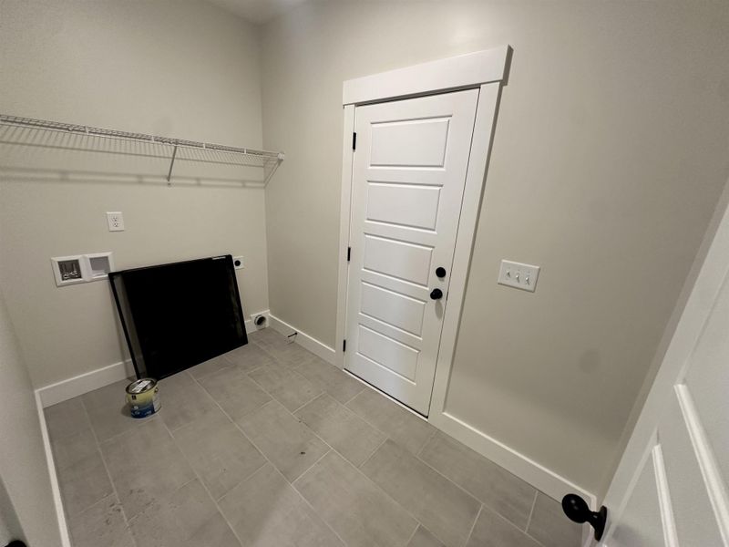 Spacious, unfurnished interior of a new home in Sky View, Columbus (Image 24).