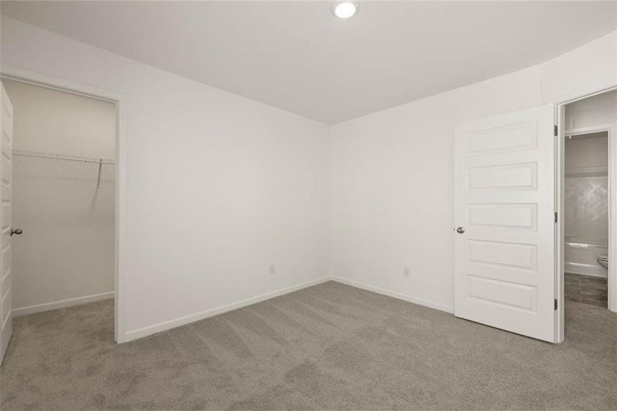 Spacious, unfurnished interior of a new home in Shoal Creek, Hampton (Image 23).