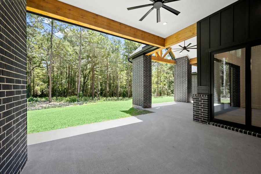 Exterior details and patio area of a home in , Huntsville (Image 23).