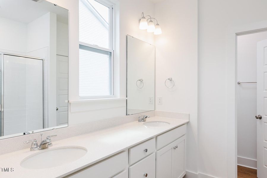 Lot 25 Owners Bathroom Lot 25 Owners Bathroom