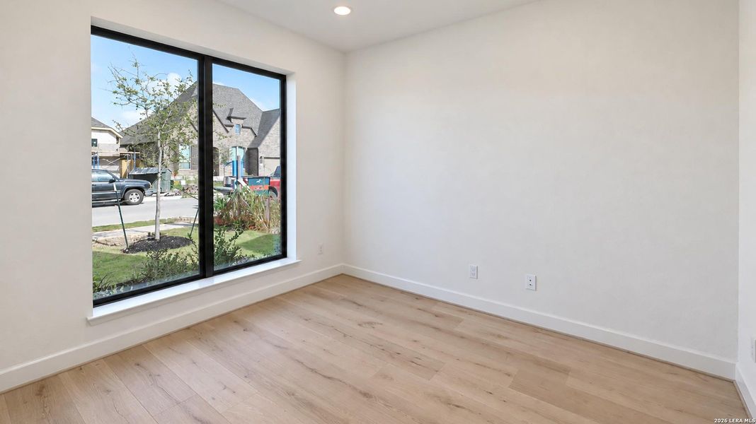 Spacious, unfurnished interior of a new home in Mayfair, New Braunfels (Image 26).