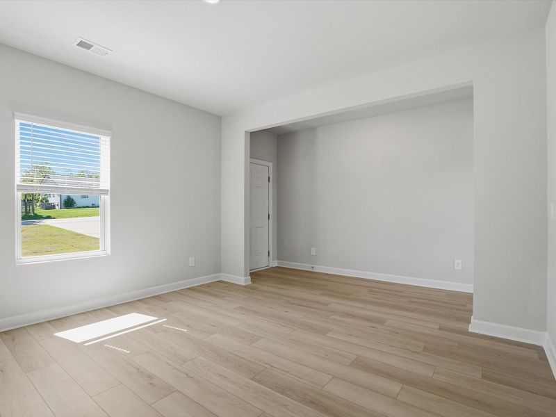 Spacious, unfurnished interior of a new home in Maxwell Commons, Easley (Image 9).