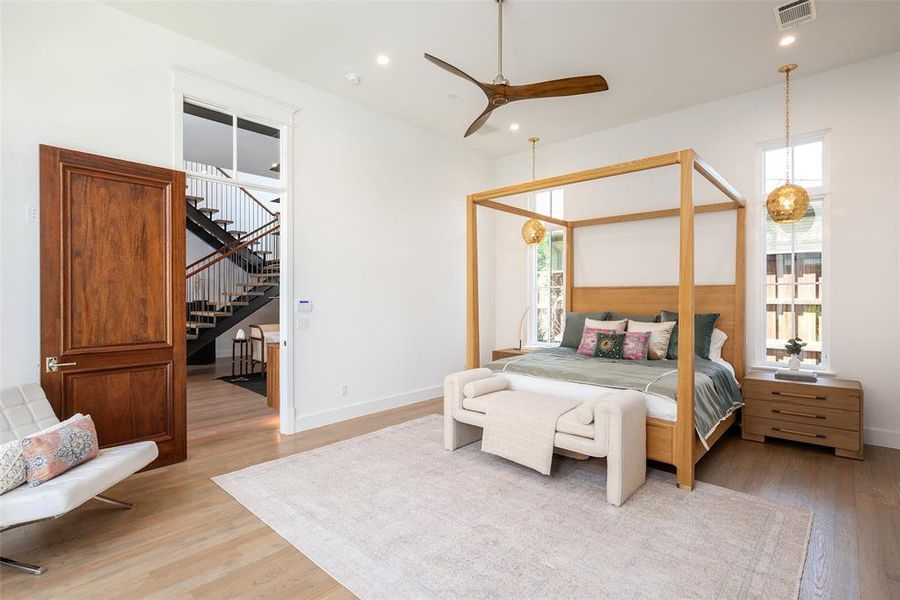 Furnished interior view inside a new home in , Dallas (Image 16).