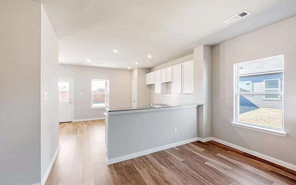 Image 22 of a home in Perkinsville.