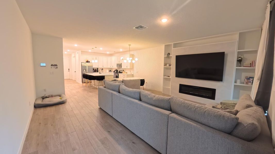 Furnished interior view inside a new home in , Winter Garden (Image 14).