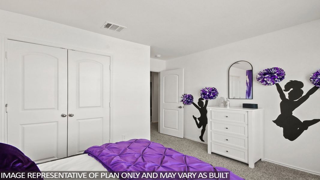 Representative furnished interior of a home built from the E40N (Horton-e) by D.R. Horton in Sunterra, Katy (Image 30).