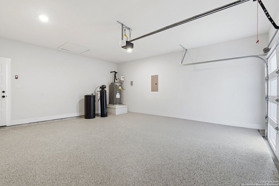 Spacious, unfurnished interior of a new home in , Spring Branch (Image 15). Spacious, unfurnished interior of a new home in , Spring Branch (Image 15).