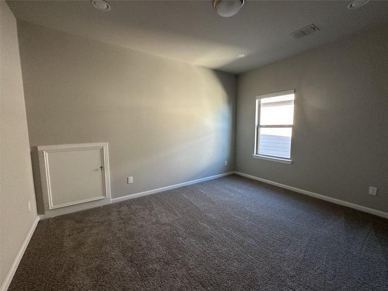 Spacious, unfurnished interior of a new home in Sienna, Missouri City (Image 26).