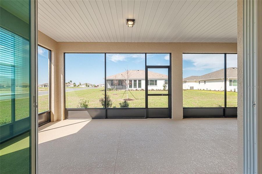 Exterior details and patio area of a home in , Ocala (Image 29).