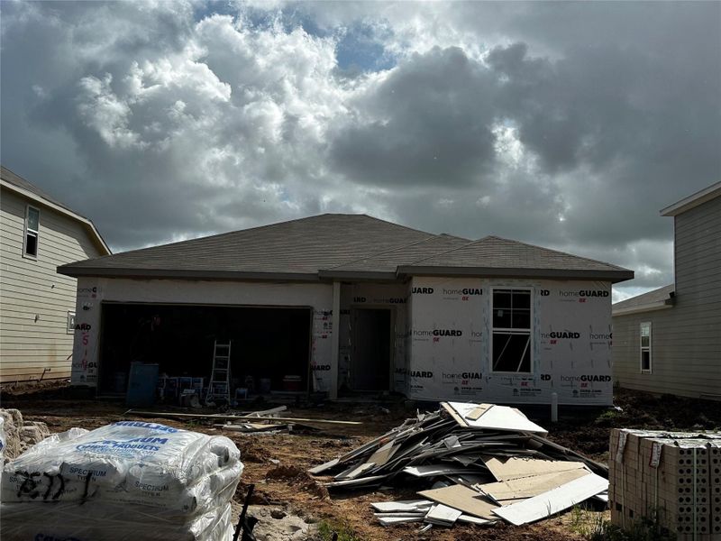 Image 21 of a home in Russell Ranch.