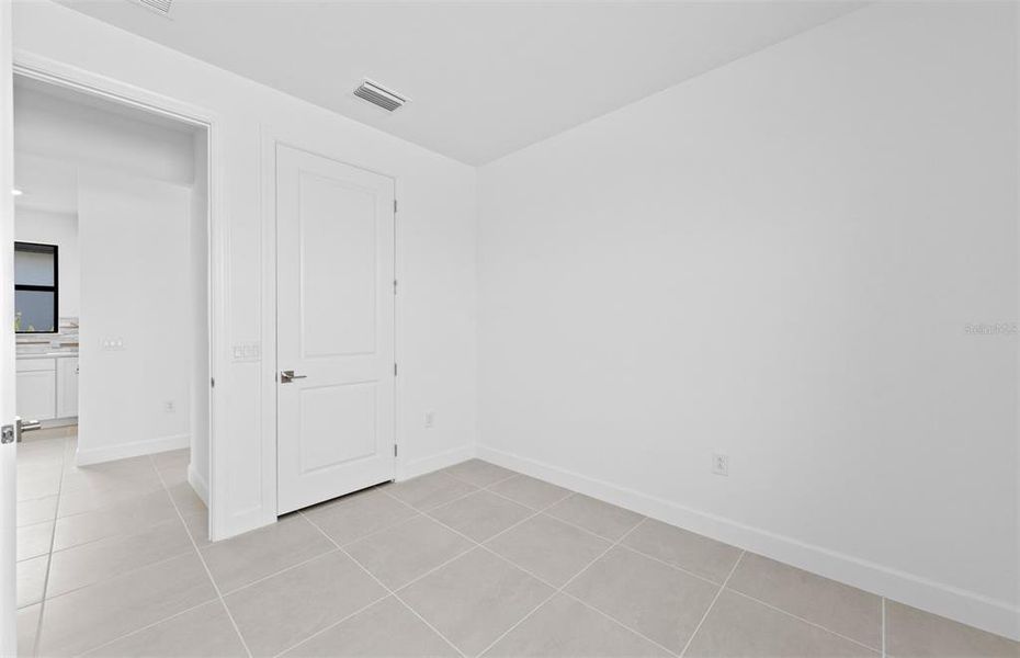 Spacious, unfurnished interior of a new home in Talon Preserve on Palmer Ranch, Nokomis (Image 15). Spacious, unfurnished interior of a new home in Talon Preserve on Palmer Ranch, Nokomis (Image 15).