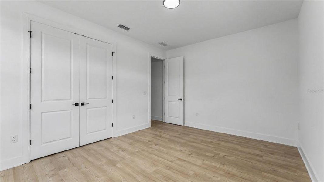Spacious, unfurnished interior of a new home in , Davenport (Image 24).